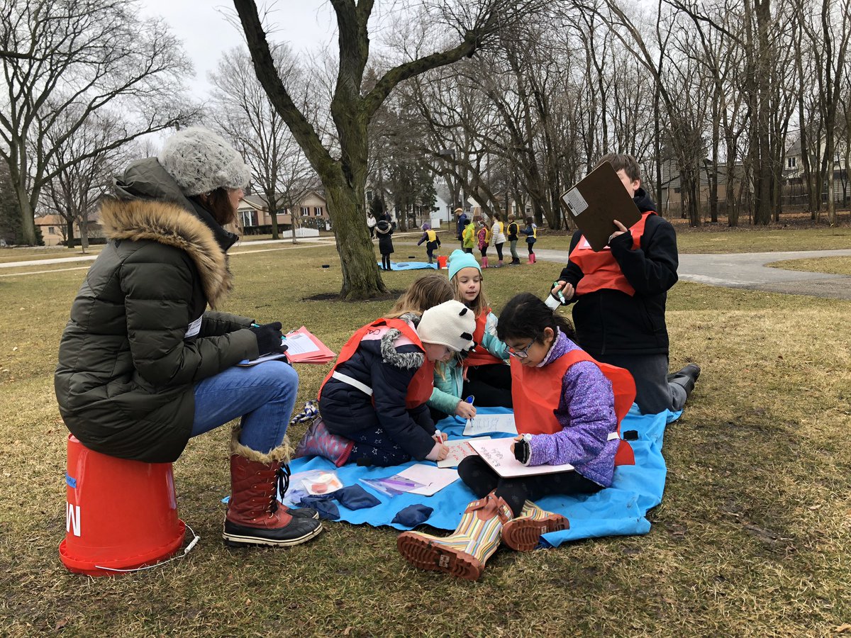 KusicielFourths's tweet photo. Mush!! #OMSIditarod was a success! Thank you to all of the fabulous volunteers for your positive attitudes and encouragement on this chilly #IditaChallenge day! #FearlessFourths #OMSLearns #EngagedOWLS @AHSD25Olive  @ABC25Foundation @ahsd25 https://t.co/t9jTiBrT4D