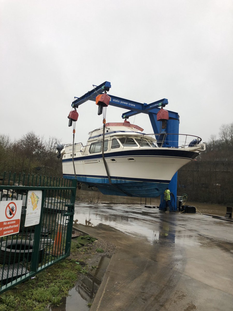 ShiftBoat's tweet image. Loaded in sandwich yesterday at 4.2m and unloaded in Cardiff this morning. Quick run down to Chichester to load at 3.8m duct hop steel cruiser heading to St Olaves in Gt Yarmouth