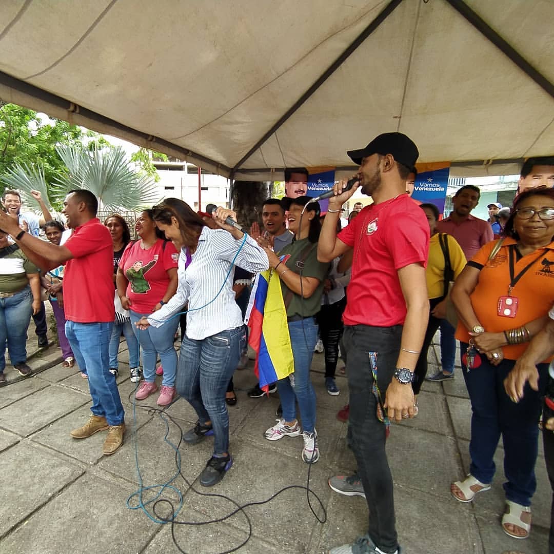 ConcejoFMiranda's tweet photo. #LealesSiempreTraidoresNunca 🇻🇪En el Municipio Francisco de Miranda se lleva a cabo una Tribuna Anti-Imperealista 📣
🇻🇪Marcha que cuenta con La presencia del Alcalde Francisco Graterol y , Concejales y Concejalas , Vicepresidencia de la Mujer , Red Educativa y el Pueblo Mirandino https://t.co/knWPGfusQj