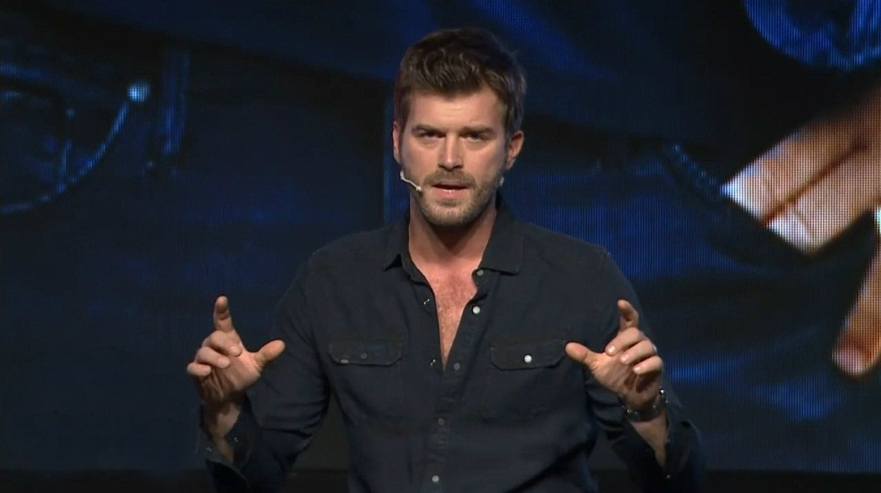 KivoLatam's tweet photo. 💙 ♡ ❥ 💙წ ღ #KıvançTatlıtuğ #Marka2018 #mavi https://t.co/Mpce6kJqI0