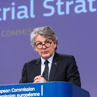 eubusiness's tweet photo. New industrial strategy to help the decarbonisation of European industry - EU News @eubusiness https://t.co/teyRIJGNjj #EUbusiness #news #international #environment #business #industry #EuropeanUnion #EuropeanCommission https://t.co/0xcsaquT5G