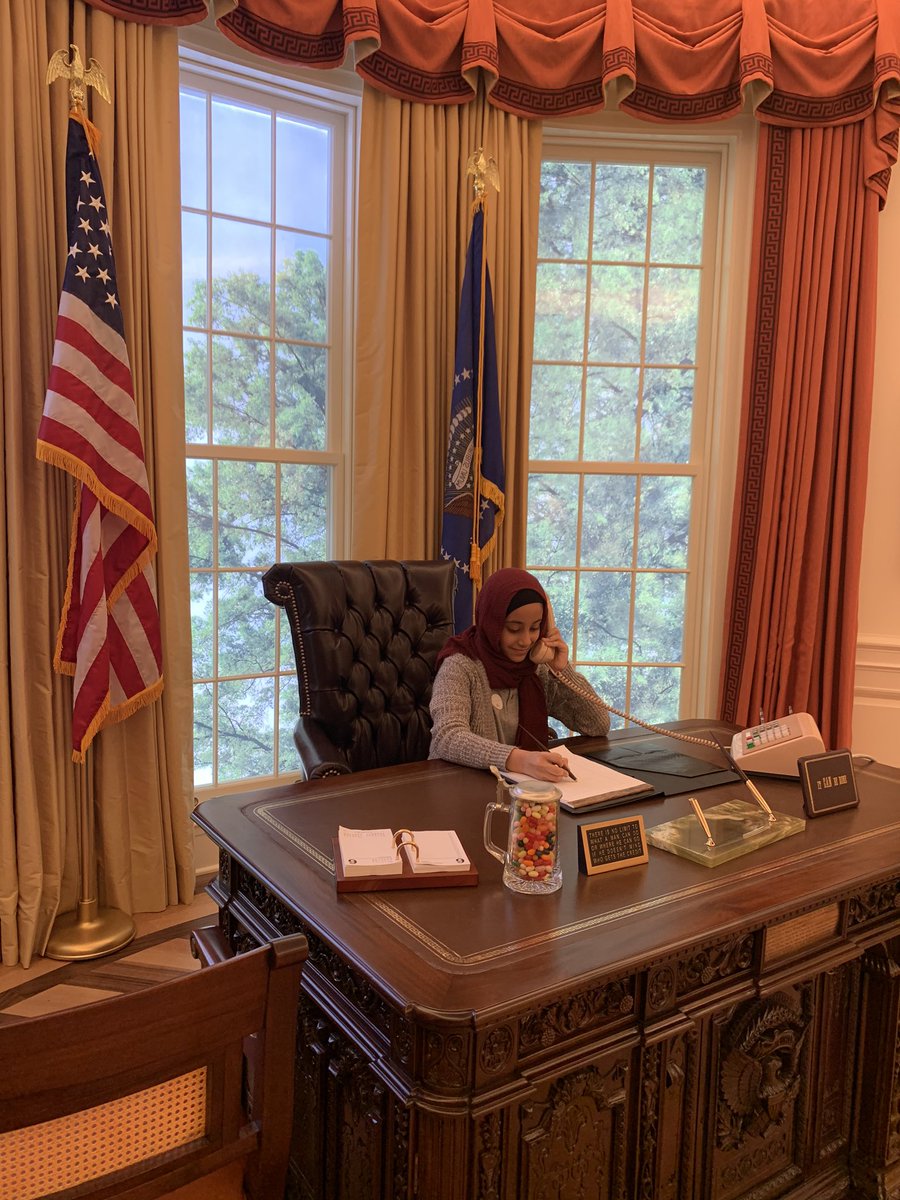 CityKnollMS's tweet photo. Day 2 @NYHistory with 6 graders with amazing! We got a chance to do some printmaking and even visit the Oval Office! #History #Democracy #CKMS https://t.co/2FcTG5ZBVy