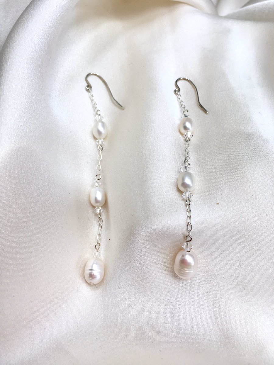 wackyjackyful's tweet photo. Gorgeous new listings in my Etsy shop today!
Ultra long earrings, stunning black pearls, and something for the men!
https://t.co/0AkGJjg7c1
#creativecollection #groomsmangifts #pearljewellery https://t.co/KUtSQwBlqq