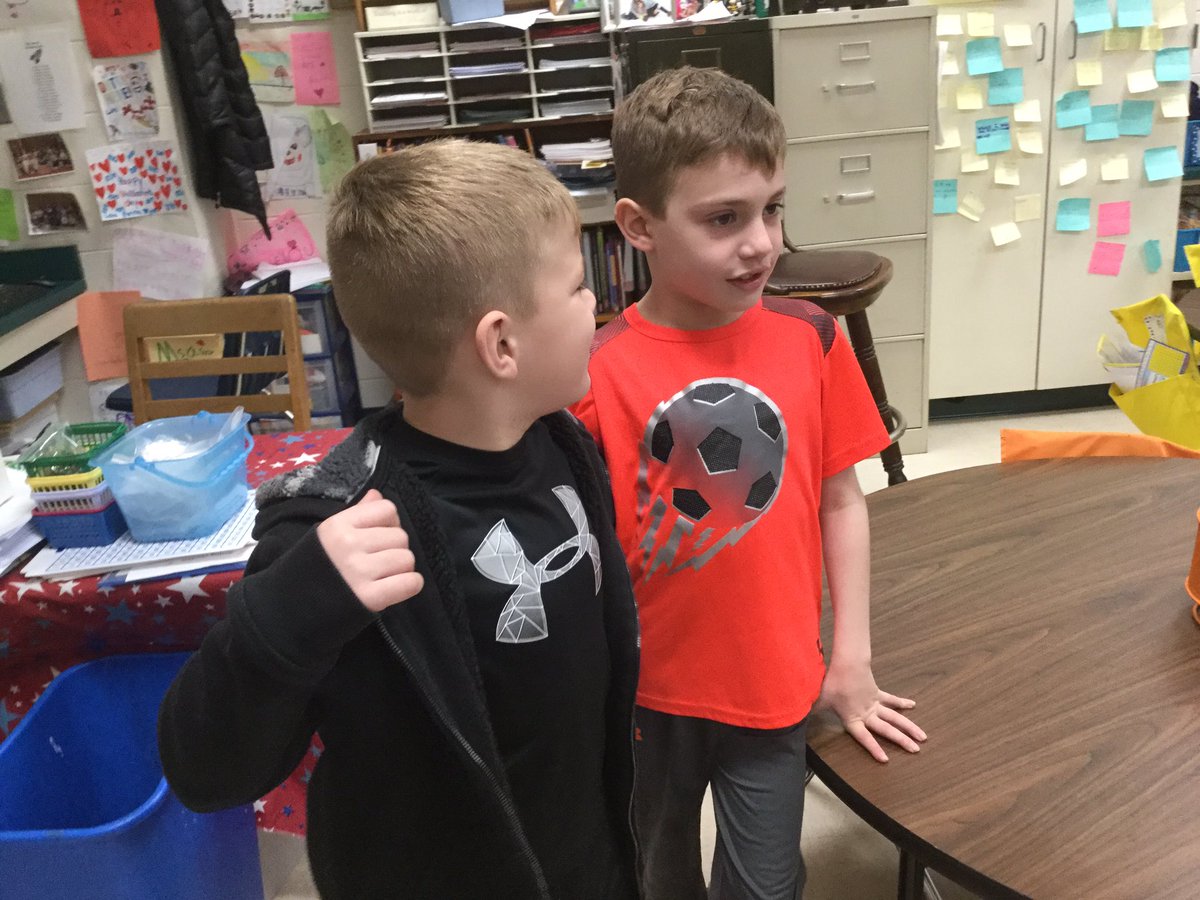 MrsAssor's tweet photo. @Hubbard_School Walking and talking with our partner gets movement into our lesson https://t.co/eUgq0kjIK7