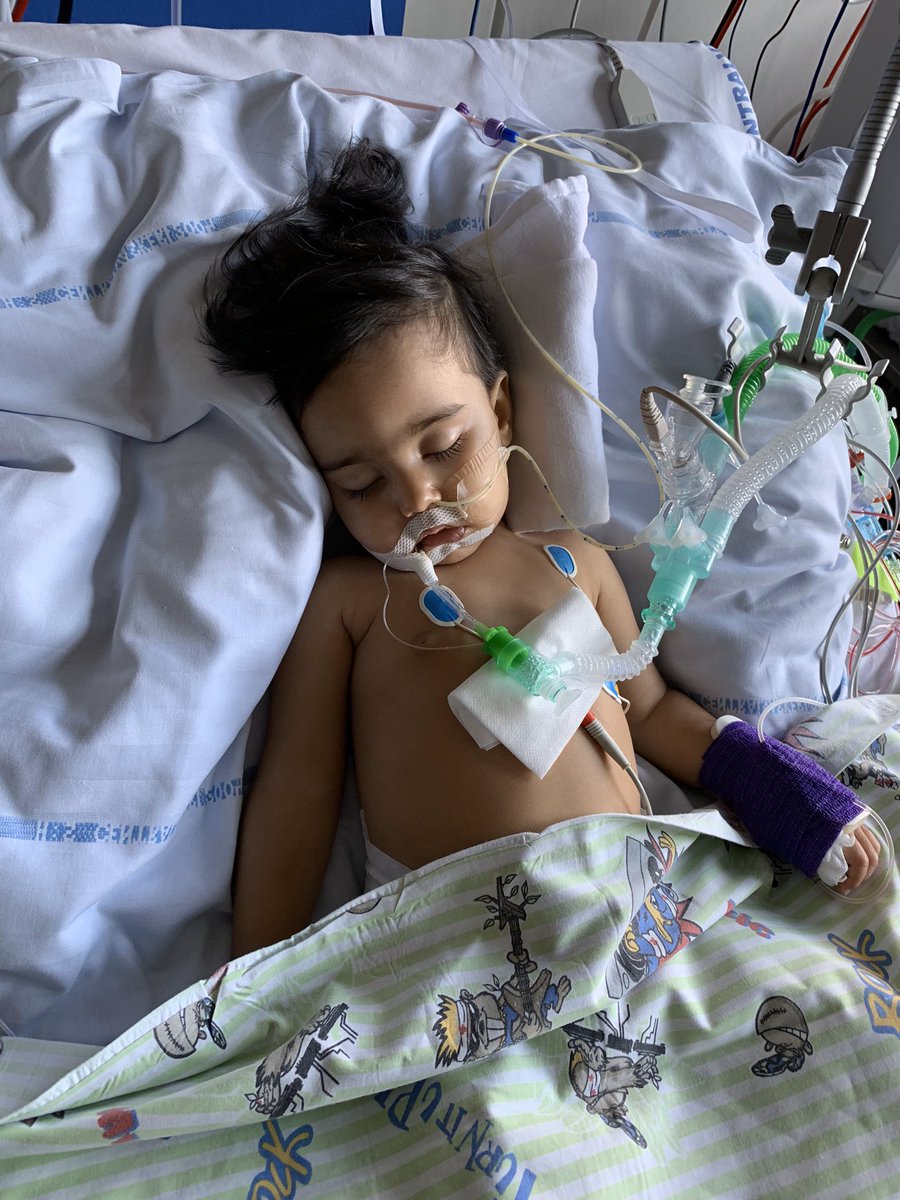 nunanoskar's tweet photo. S��DAN SÅ DET UD SIDSTE GANG MIN DATTER LÅ I RESPIRATOR I SEKS DAGE PÅ RIGET, GRUNDET PROBLEMER MED SIT IMUNFORSVAR OG EN TRÆLS VIRUS. HVIS DU VÆLGER AT DELE DINE LATTERLIGE TANKER OM AT CORONA IKKE ER VIGTIGT ER FARLIGT: SÅ STOP! DET ER IKKE FOR SJOV! #COVID19dk https://t.co/7HEkQ4DEzo
