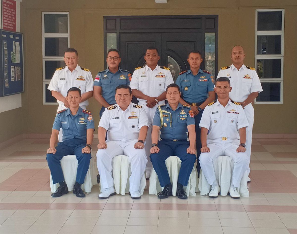 MYCGMedan's tweet photo. Pegawai Perhubungan TLDM (RMNLO Medan) Menghadiri Majlis Penutup Ops PATKOR MALINDO Siri 147/20 pada 10 Mac 20 di Markas Wilayah Laut 3 Langkawi, Malaysia. Turut Dihadiri Penasihat Pertahanan Indonesia   di Malaysia. https://t.co/kUw16uJ4pC