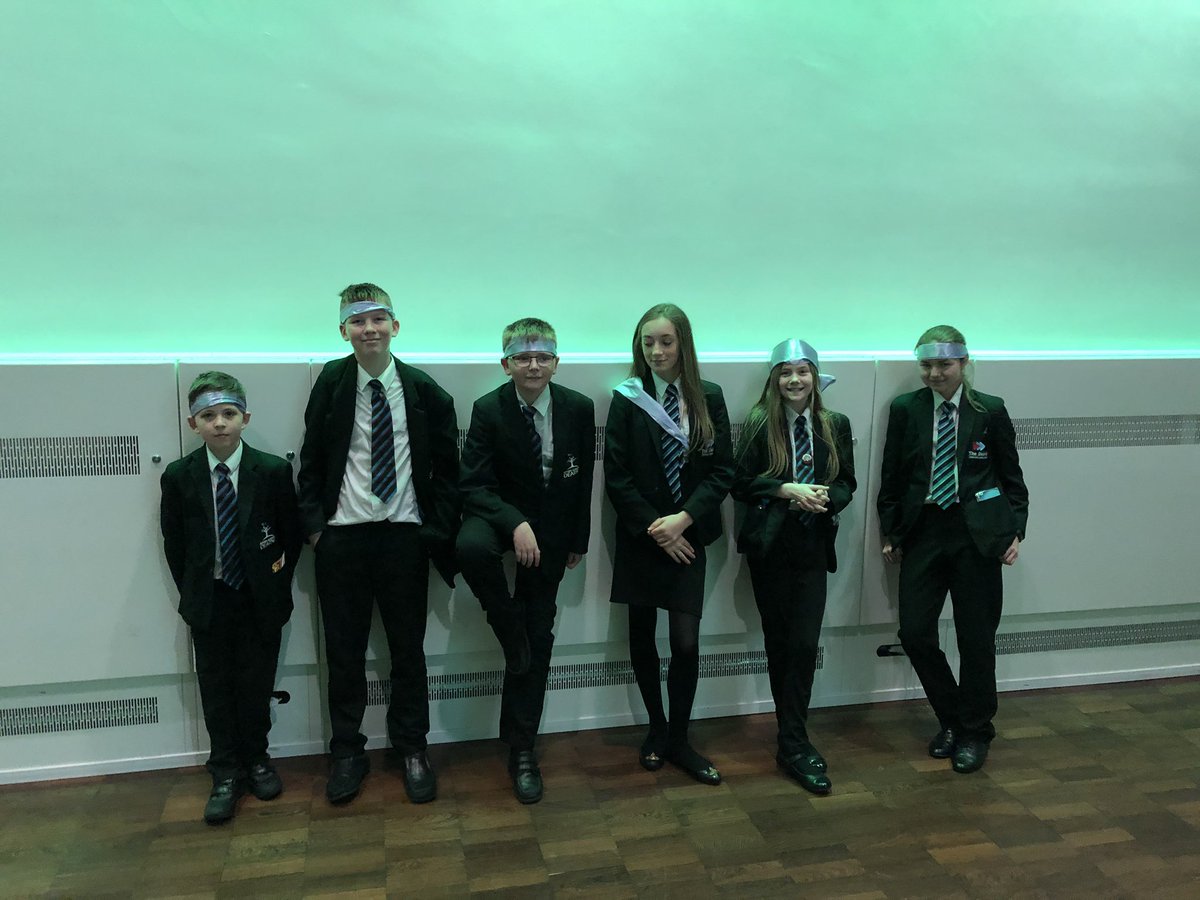 mr_frith's tweet photo. Great day out at @sheffhallamuni for ‘Cybermaze Day!’ Great to see how enthusiastic the students were! They loved it! #teamemerald #teamblack #teamsilver #teamlilac https://t.co/7vq6715x17