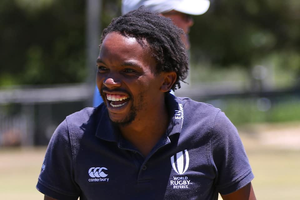 mitsu_motors's tweet photo. With the vision to develop rugby skills among the greater community in Hout Bay - @RastaRasivhenge has successfully developed the @RainbowRHB initiative to bring the community together for a greater cause with the help of Mitsubishi Motors. #MitsubishiSARugby

@SHADOWBALLteam https://t.co/DNwYp997lD