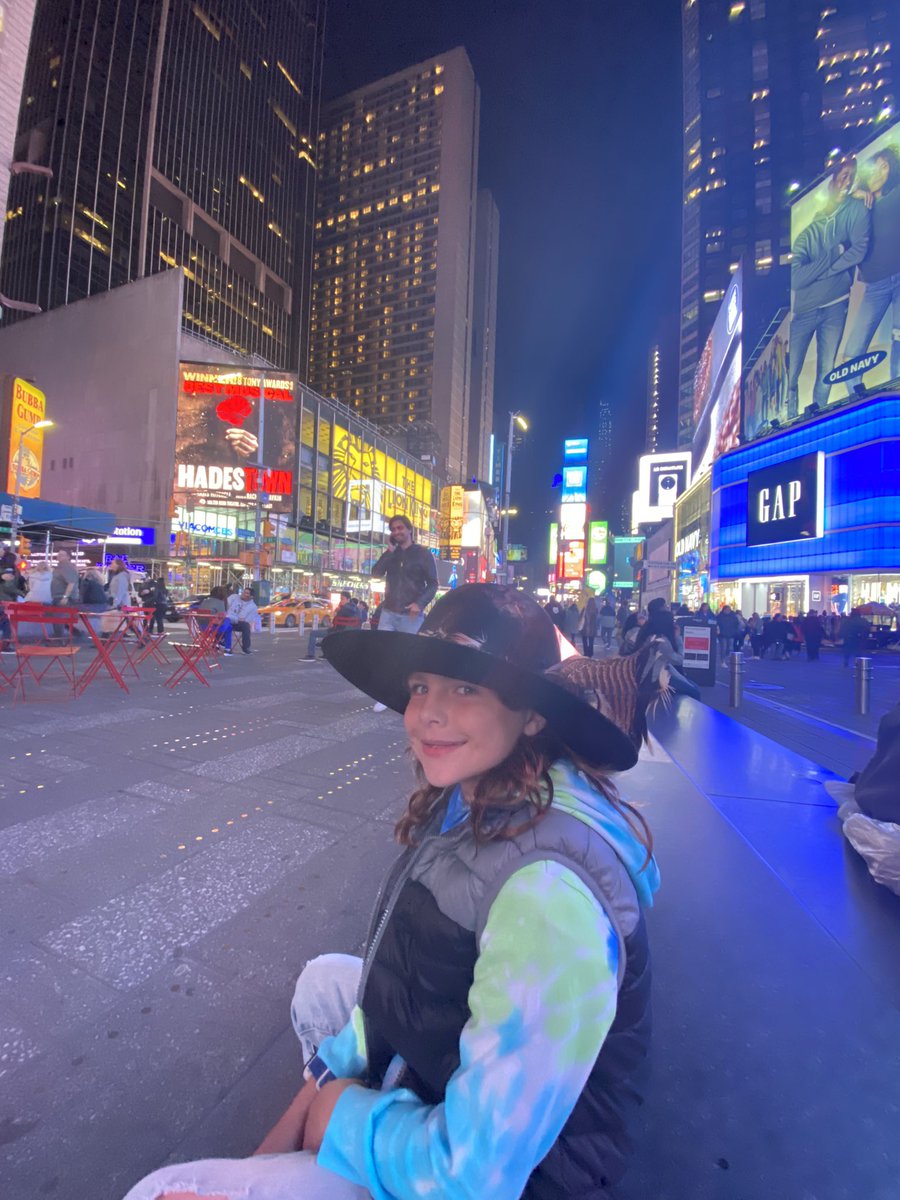 ChampJaxon's tweet photo. Bright Lights, Big City! Hit some tourist spots yest. & going to Museum of Natural History this am! Then, itโs time to find the pop-up shop & get ready for #Brothers50 at #MSG! ๐ค๐ผ๐๐
#NYC #NewYorkCity #JohnsOfBleecker #WorldTradeCenter #EmpireStateBuilding #TimesSquare https://t.co/A34fziv5Ek