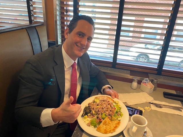 LandmarkDiner's tweet photo. Noah always enjoys lunching at Landmark.
 
#salad #coffee #quesadilla #cheese #pickles #healthy #chicken #lettuce #onions #restaurant #water #longisland #break #work #thumbsup #croutons #yummy #hungry https://t.co/E0OgAFH8qx