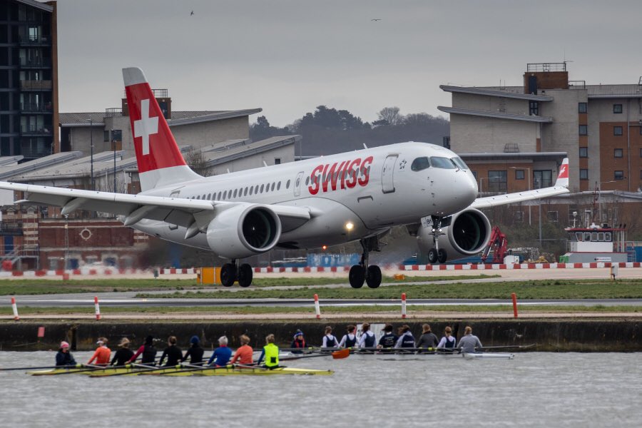 TheLeaRC's tweet photo. After #WHORR was cancelled we raced @CantabsRowing and @NottinghamRC next to @LondonCityAir @British_Airways @FlySWISS. Thanks to @gbeauchamp for brilliant photos! @BritishRowing https://t.co/JJ6X8ldleF
