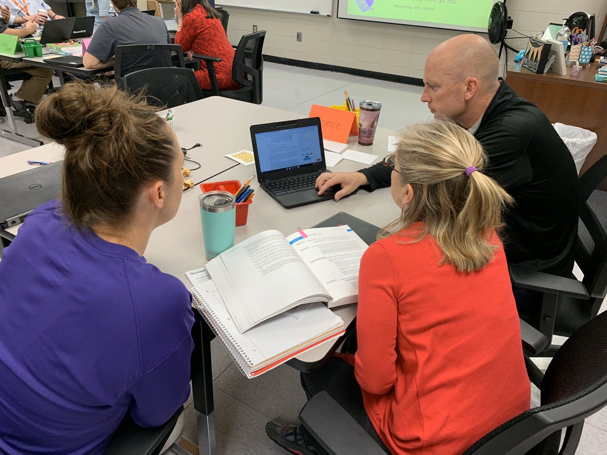 RCEMiddle's tweet photo. Thanks to @PColesClass for leading professional development for #teamRCE🐾 this morning! #RCEwrites📝 #teacherleadership⭐️ https://t.co/kCEeKMsRTR