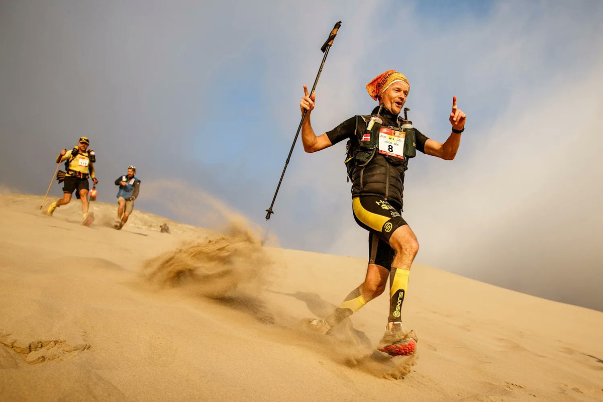 Well_Russia's tweet photo. Песчаный марафон, или Marathon des Sables, - одно из самых тяжелых состязаний в мире: 234 километровый забег по пустыне Сахара в Южном Марокко! Возраст участников колебался от 14 до 76 лет, среди них спортсмены, ученые, полярные исследователи, студенты, домохозяйки и йоги. https://t.co/VJ4LM9Go6X