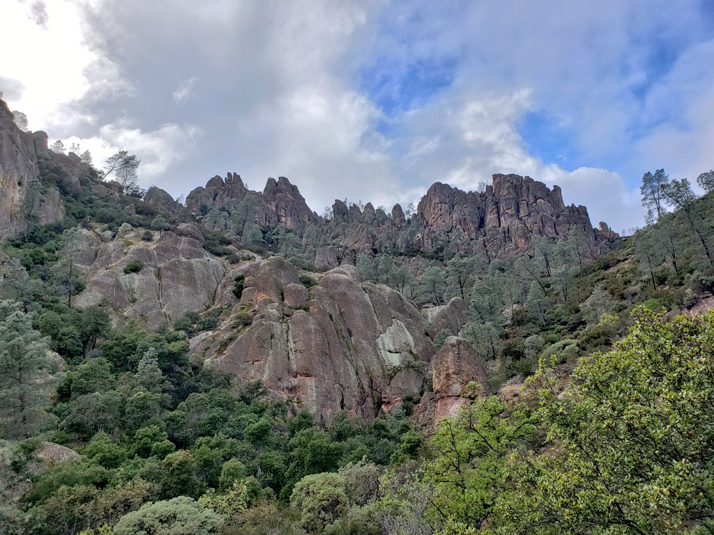 tinyocean_rving's tweet photo. #RVTrip3 Last one of these. 😊 @PinnaclesNPS #impressions #beautiful #nature #hiking #trail #RVingUS https://t.co/UntwRr576X