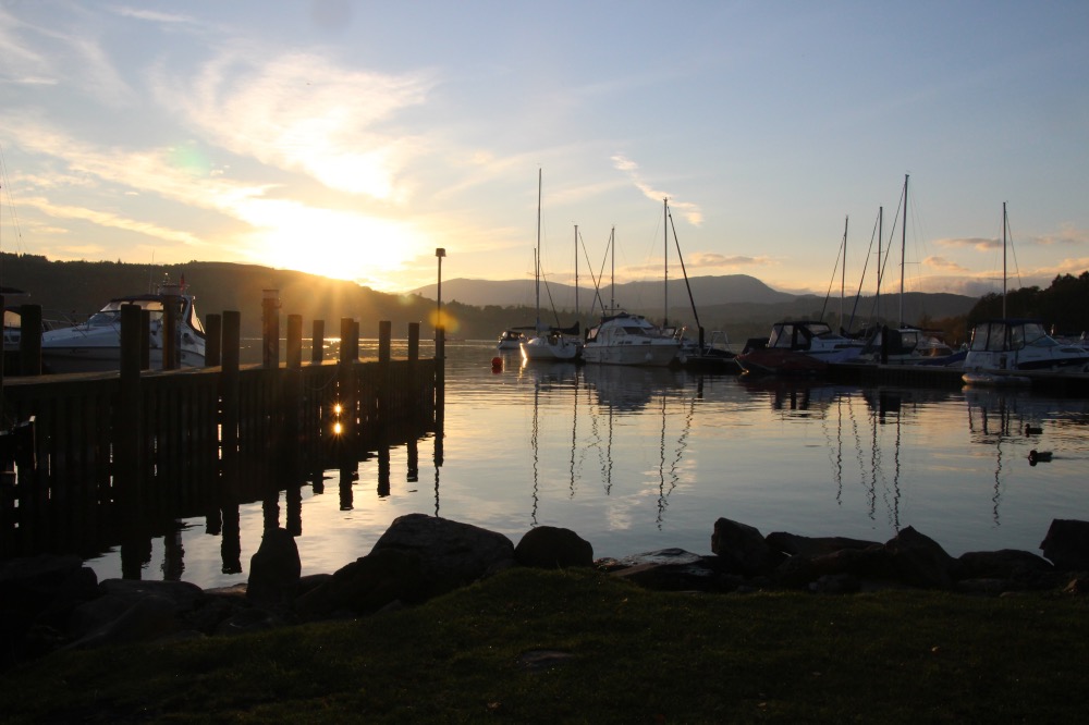 If you fancy a staycation, we've got some great early spring deals with 20% off prices up until Easter.  Based on availability and minimum stay of two nights.  Last minute break this weekend for up to six people - Friday to Monday £295.