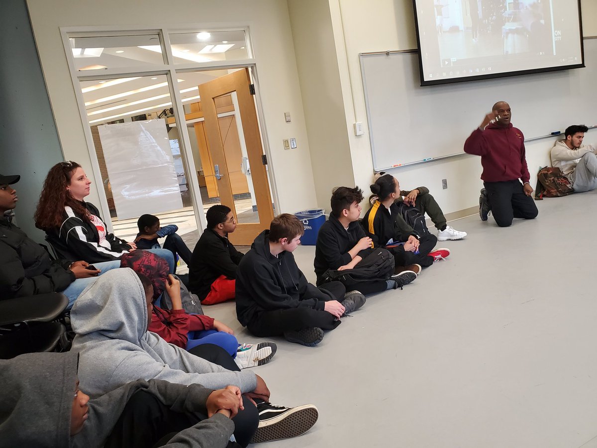 omhsdance's tweet photo. Some of our OM male students are starting off the day with @VT_Dance at Towson University. Beyond grateful for these experiences for our male dancers.#OMdance #mendancetoo @BCPSDance @AbbeyECampbell @barton_omhs @newtowndance @PikesvilleDance https://t.co/6mTBKhH86v