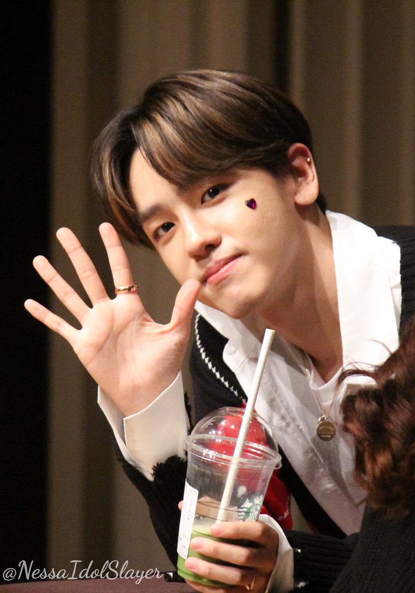 NessaIdolSlayer's tweet photo. 191130 fansign
Hi Rubin 👋
#1TEAM #루빈 #이루빈 #ルビン #RUBIN #원팀 #IRUBIN #MakeThis https://t.co/7ENmQtzthP