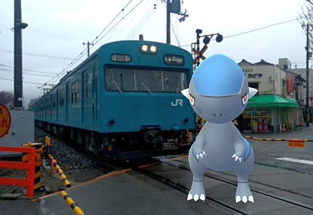 ポケモンｇｏ大好き おさんぽ隊長 やっとこさ おしゃれ番長 ポケモン鉄 ポケモンｇｏ Pokemongo Pokemongobuddy わだみ 和田岬線１０３系ｒ１編成 でポケモンｇｏ 進化 強化のアメ集めのため 相棒ピカチュウはお休みでズガイドスとお