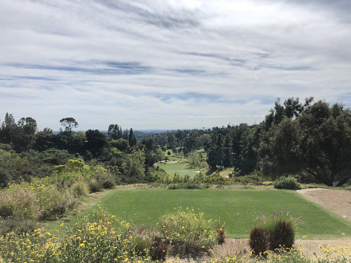 DryJectSW's tweet photo. The lovely Annandale GC. @DryJect 3x2β blasting custom sand blend through OM layer to set these guys up for a great summer. Sickkk view from back tee on 16! #LabTested #LabApproved @DogsOfTurf https://t.co/H87yBrzzPL