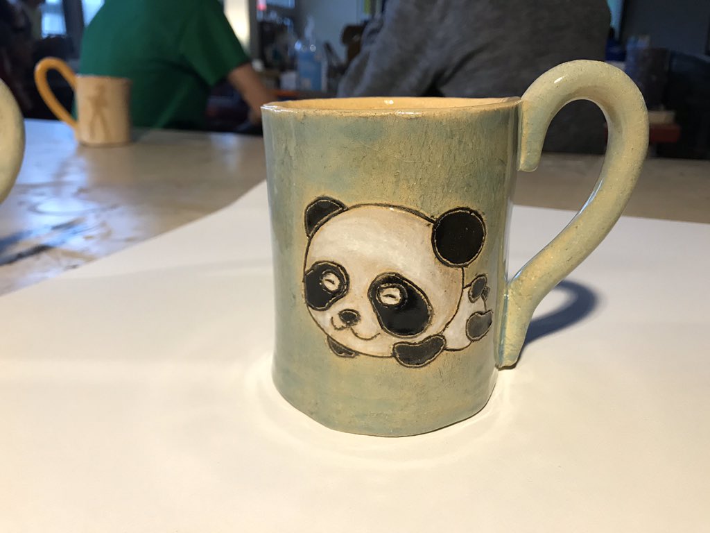 GorvettART's tweet photo. My little baby Sevies are knocking it out of the park! Slab Mugs are always a hit! #7thgradeart #OMS #DG58 #dg58pride #middleschoolart https://t.co/uXHt0c5vb7