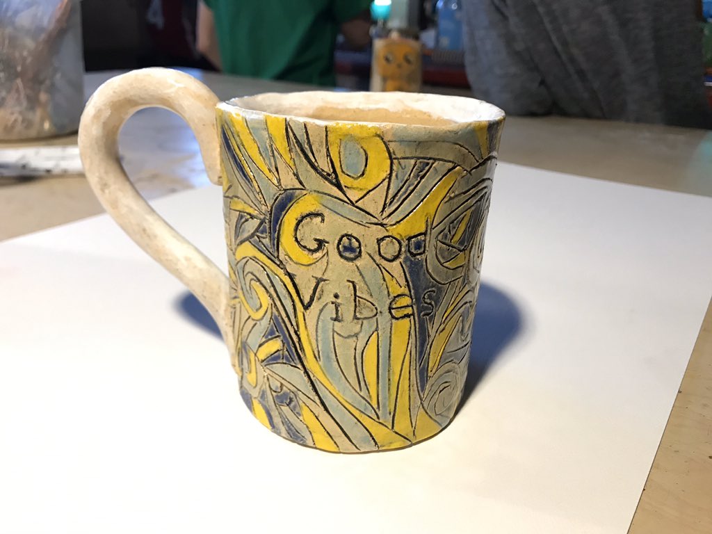 GorvettART's tweet photo. My little baby Sevies are knocking it out of the park! Slab Mugs are always a hit! #7thgradeart #OMS #DG58 #dg58pride #middleschoolart https://t.co/uXHt0c5vb7