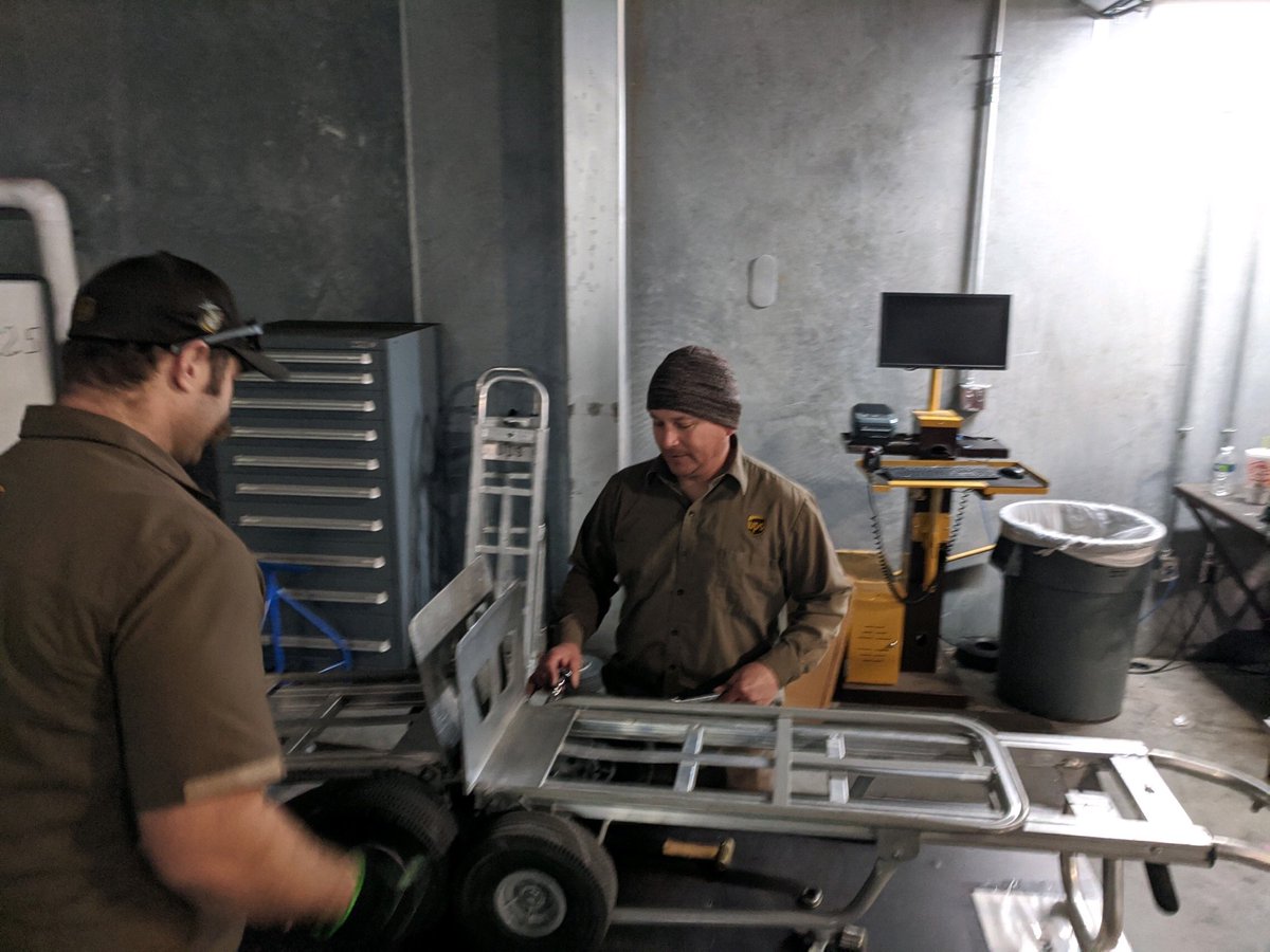 edmoondoggie65's tweet photo. Round Rock Division: Anyone need a dolly tune up?⁦@LyndseySilvis⁩ ⁦@rrkdivups⁩ https://t.co/RxBTK1UMcb