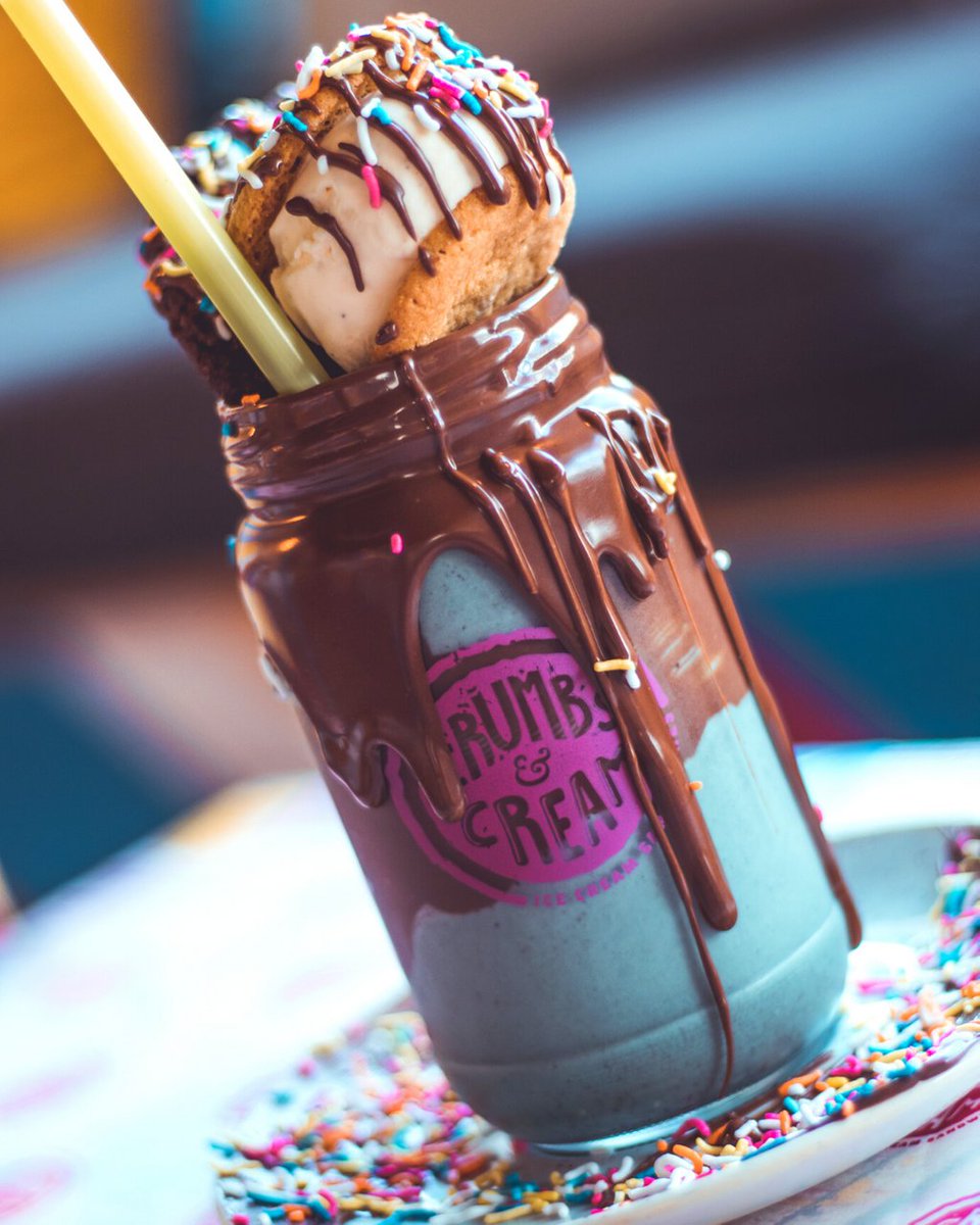 Sip your way through summer with one of our #CrumbsShakes!
😋🍧🍪🍧🍡🍧😋🍧🍪🍧🍡🍧
📍: Sea Point - 7am - 11pm 
📍: Illovo Junction - 7am - 11pm
😋🍧🍪🍧🍡🍧😋🍧🍪🍧🍡🍧
#CrumbsAndCream #IceCreamSandwiches #IceCream #Cookies #Milkshakes #CookieShakes