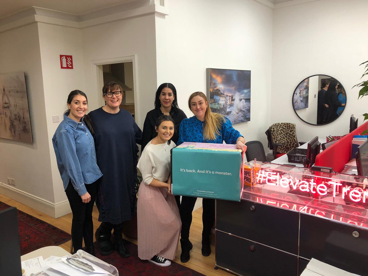 MailMedia_Irl's tweet photo. @ElevatePR happy faces receiving their delivery for #TheDirectChallenge! 😁 https://t.co/WMmVeJChYZ
