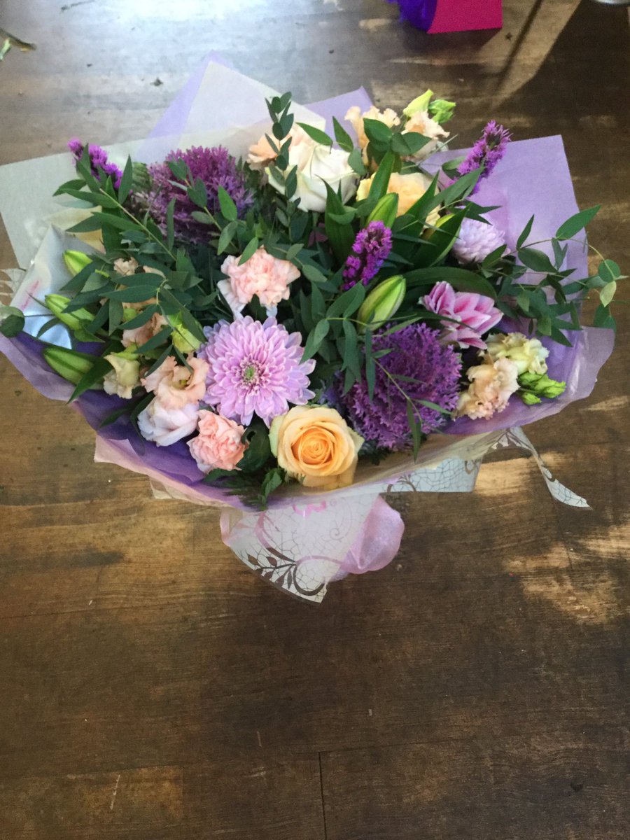 Sara Barrow tweet media