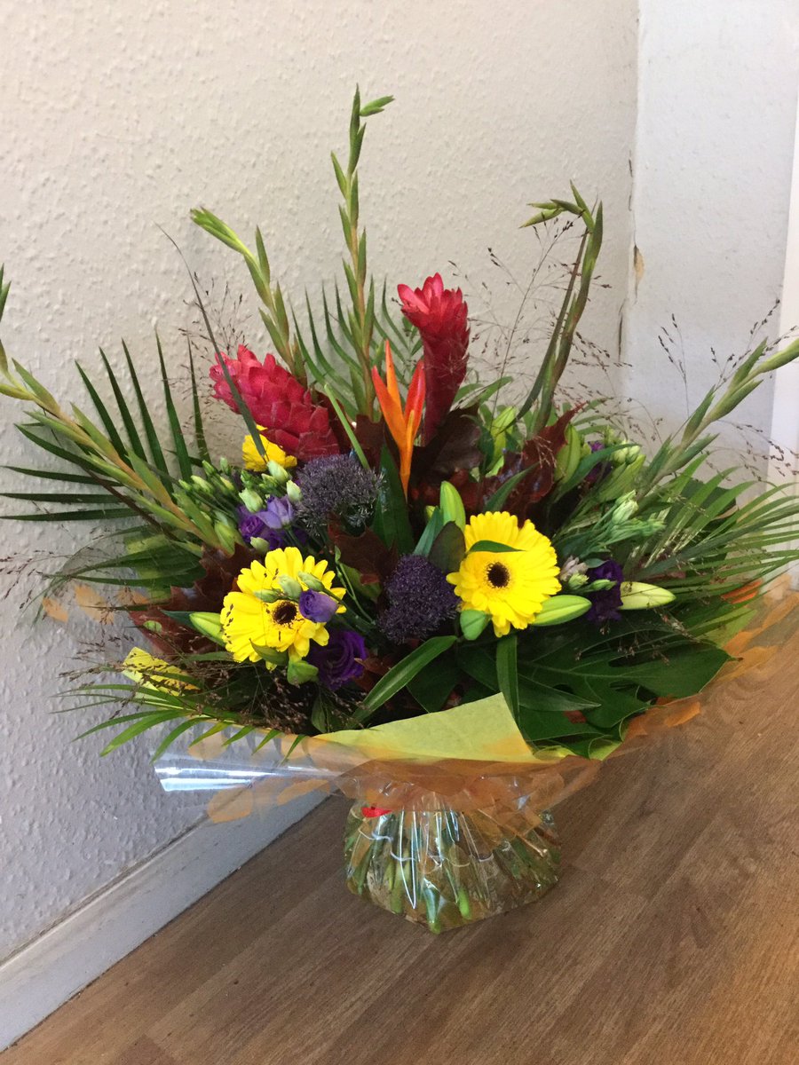 Sara Barrow tweet media