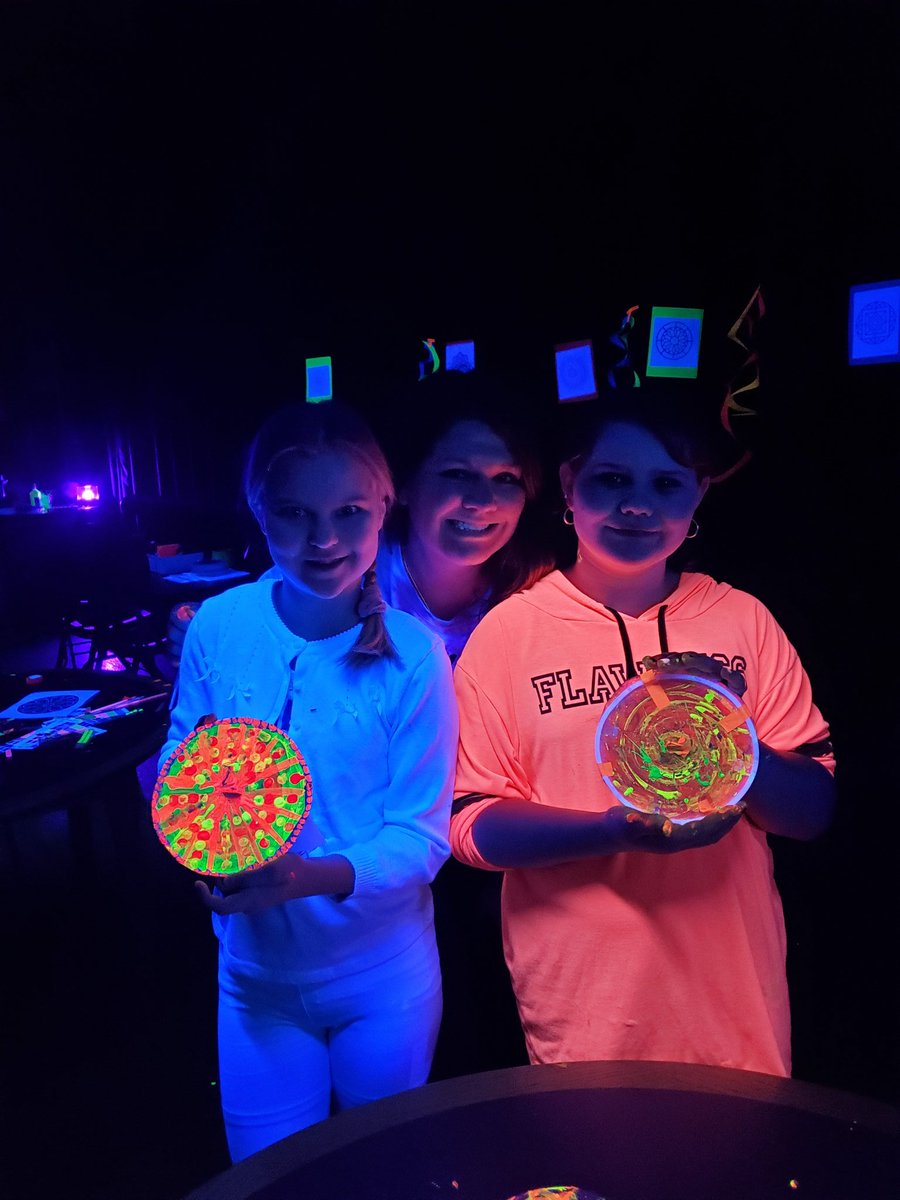 tesposito44's tweet photo. Akron Elementary is glowing at Steamfest 2020!!!
#akronsteamfest2020 https://t.co/XD6SU5l71D