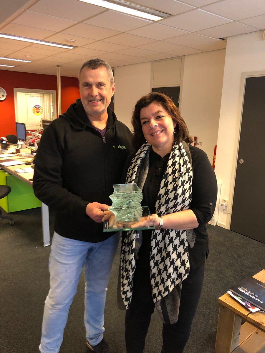 Een mooi aandenken aan Haarlemmermeer On Stage 2020. Gekregen van een van onze beroepsbeoefenaren #Verkaikglas uit Hoofddorp! #dankbaar #vmbo #haarlemmermeer #gelijkekansen