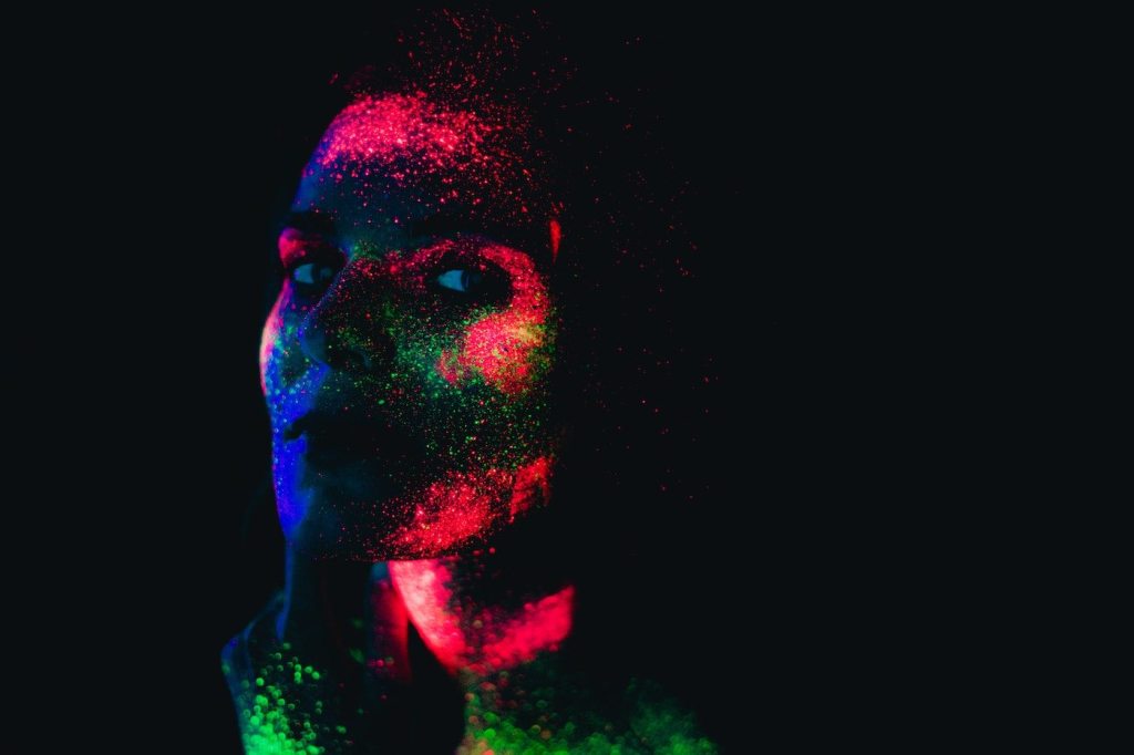 UntaintedMag's tweet photo. Ultraviolet: The Light Beyond our Vision https://t.co/sTOMri8jk2 https://t.co/0rRD3zdbEp