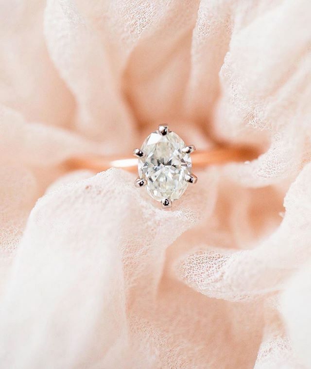 Repost.. @lz__photography
Still over here obsessing over my ring. At some point every day I glance down and just get the biggest smile on my face. Chris did so well. 👏🏻 I can’t wait to marry him 🥰 ift.tt/2v6f1Ka