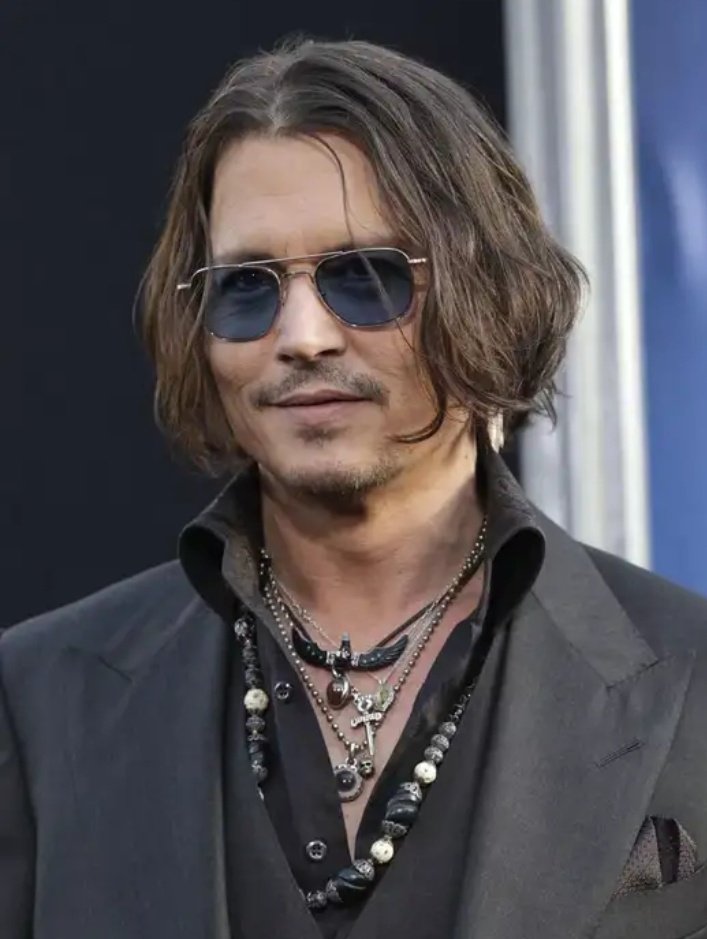 Актеры негативные. Джонни депп плакса. Фильмография джонни. Джонни депп 2011. Джонни депп фото.