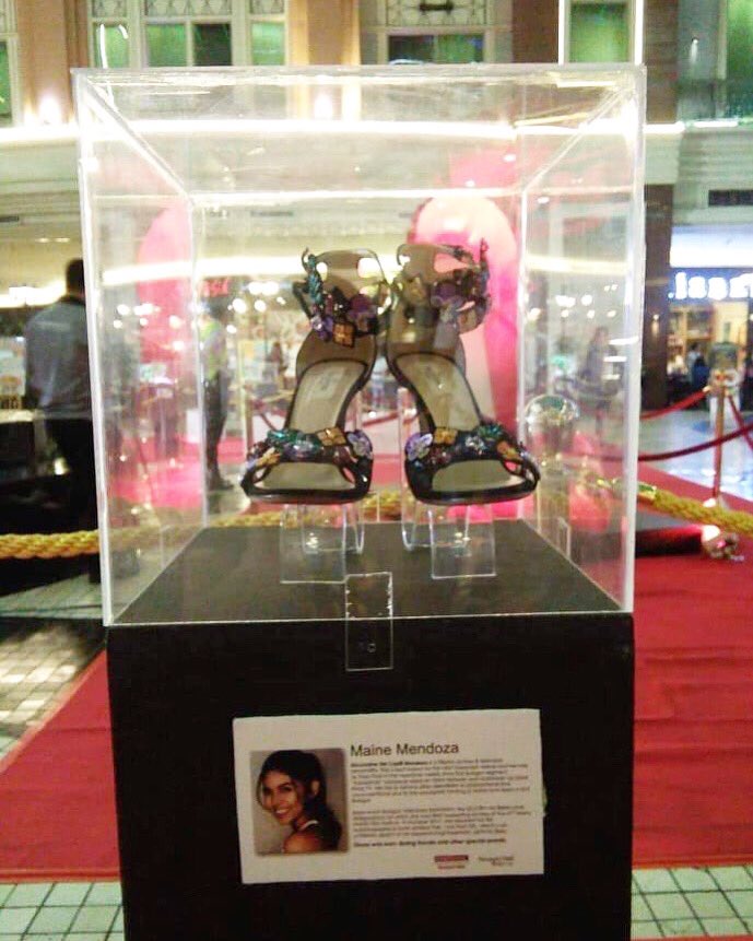 menggalurks's tweet photo. THIS IS IT! In celebration of #InternationalWomensDay, Newport Mall Resorts World Manila exhibits shoes &amp; stories from PowHERful Filipina women &amp; #MaineMendoza is a part of it!

Visit the exhibit @ 2F The Plaza from March 4-12! Take a photo of @mainedcm's stiletto when you visit! https://t.co/wWPk9eTChE