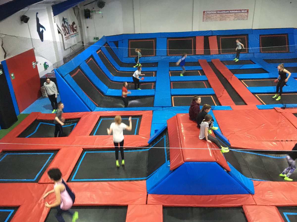 CWLCandSF's tweet image. Students who attend Trampoling Club with Mrs Burgess were taken to @BoingZone in Stourbridge to test their skills. Do you know your 'pike' from your 'roller' or what 'planterflexion' is the technical term for?
#funfitness #healthyhabits #thisgirlcan #fitness #healthy