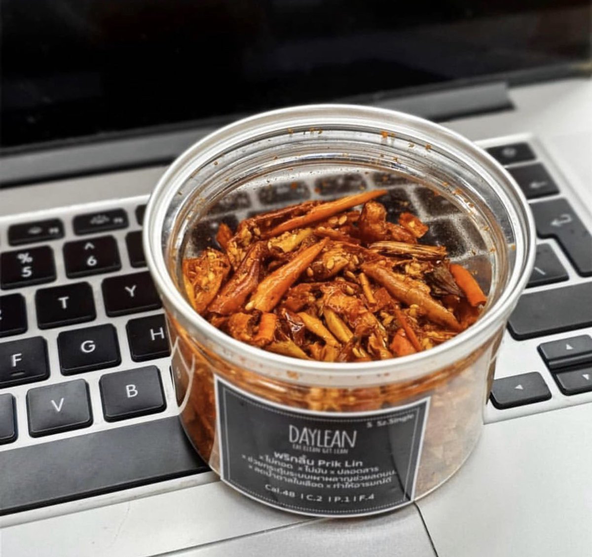 OfficialDiet's tweet photo. @aroii พริกตัวนี้กินแล้วผอม แสบถึงทรวงใน จกเพลิน เบิร์นดีมากจ้าแม่จ๋าา แถมช่วยระบบขับถ่ายด้วยนะ ไม่ทอด ไม่มัน ไม่น้ำตาล ไม่ชูรส #คีโต #คีโตเจนิค ทานได้นะ ไม่เชื่อลองเลย แอด @spp2155d #อร่อยบอกต่อ #อร่อยไปแดก #ชี้เป้าไปแดก #ชี้เป้าของแดก https://t.co/TDwfNtjssr