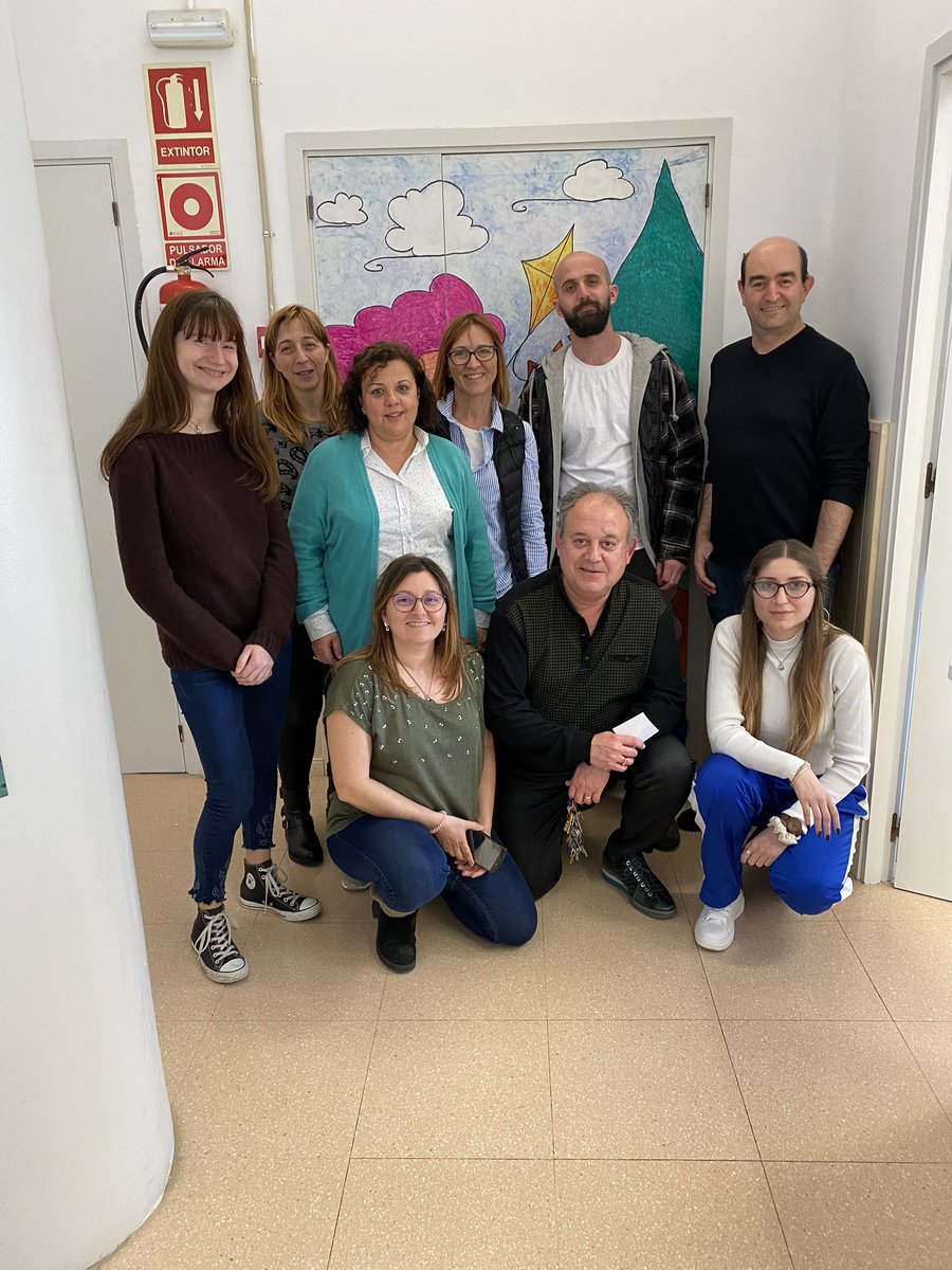 Espai_Tres's tweet photo. Avui aprenent amb els company de l’escola Enric Fareny de Lleida
Moltes gràcies
#intercomprensio
#plurilinguisme https://t.co/KFnnQArz2K