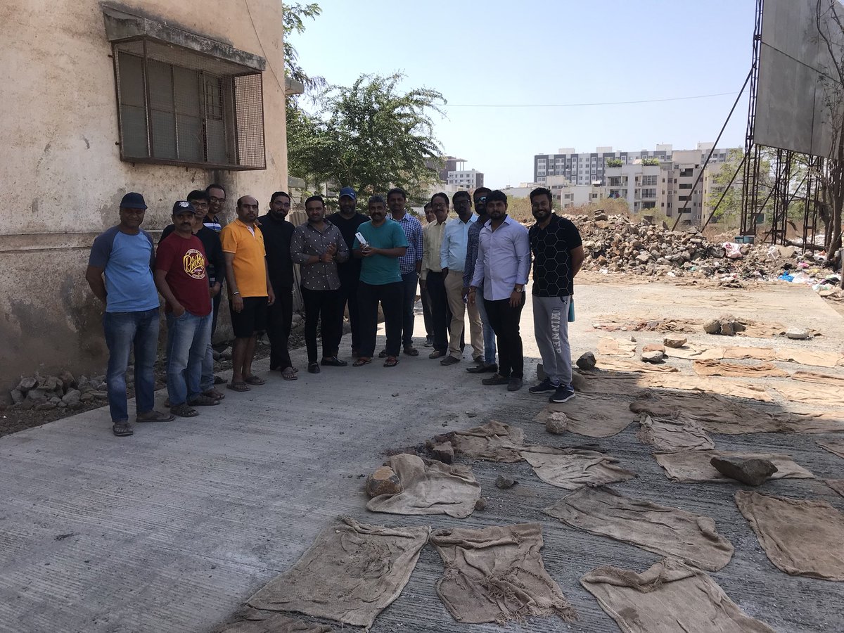 Baif road sarvice road 70% wark camplit / nagar road to green groves Socayti