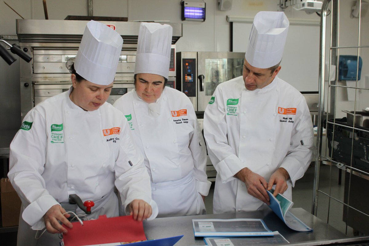 HAmarketingPR's tweet photo. A busy day so far in @WeAreTUDublin for @Knorr Student Chef of the Year with @UnileverUKI 
Students have prepped, now it’s time for the cook off! 👩🏼‍🍳 👨🏼‍🍳 https://t.co/2FZQyu2sQ0