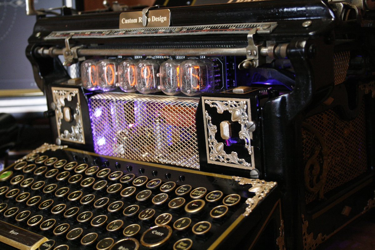 DavidAskem's tweet photo. Custom creations
#steampunk
#artdeco https://t.co/U309dn430N