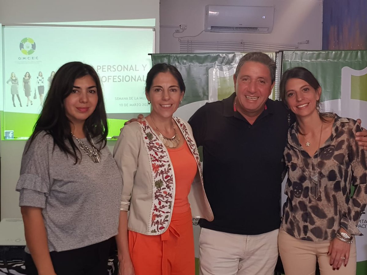 danielsalibi's tweet photo. #SemanaDeLaMujer
Presente en la Apertura de la Jornada "Mujeres Emocionalmente Felices" realizada en Nuestra #Ciudad dictada por #MarilinaRotger #VeroCuestas y #JulietaMoises
#SimplementeFelicitaciones
#SimplementeGestion
#SimplementeMendiolaza https://t.co/JpoifN1v5I