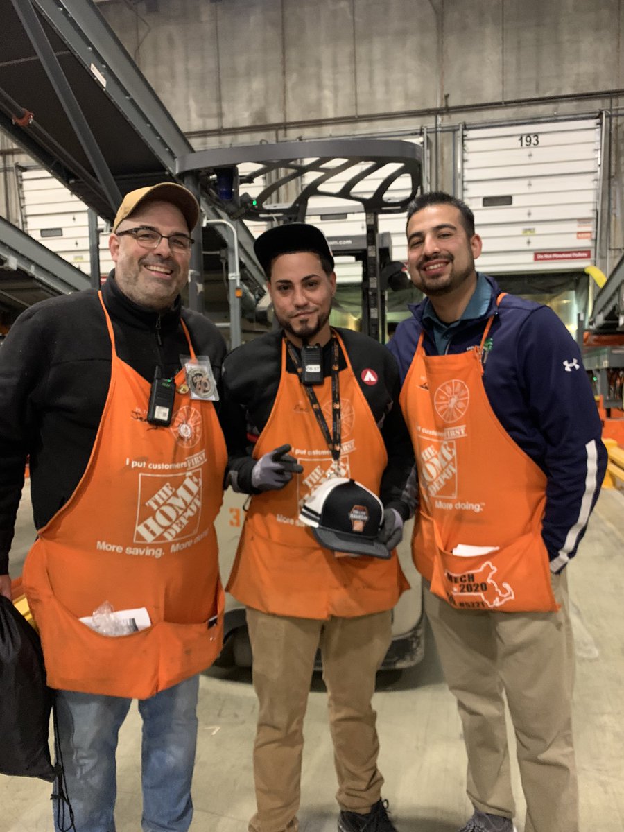 UretaLuis tweet media