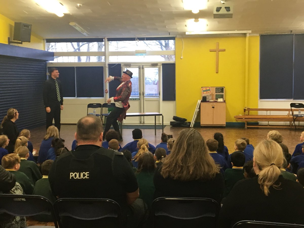 hurstknollstja's tweet image. We loved welcoming @GW_Theatre to school today with their performance of ‘Mr Shapeshifter’. Powerful &amp;amp; thought provoking #safeguarding #keepingsafe thanks to GMP Police and @CSHMCR  for Watching the show with Y5&amp;amp;6 #ItsNotOK