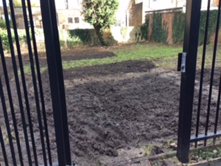 Elizabeth House tweet media