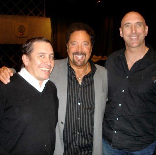 A pic from a recording session at Maida Vale studios back in 2010 with Jools Holland the legend that is Sir Tom Jones! ift.tt/39AgjMB