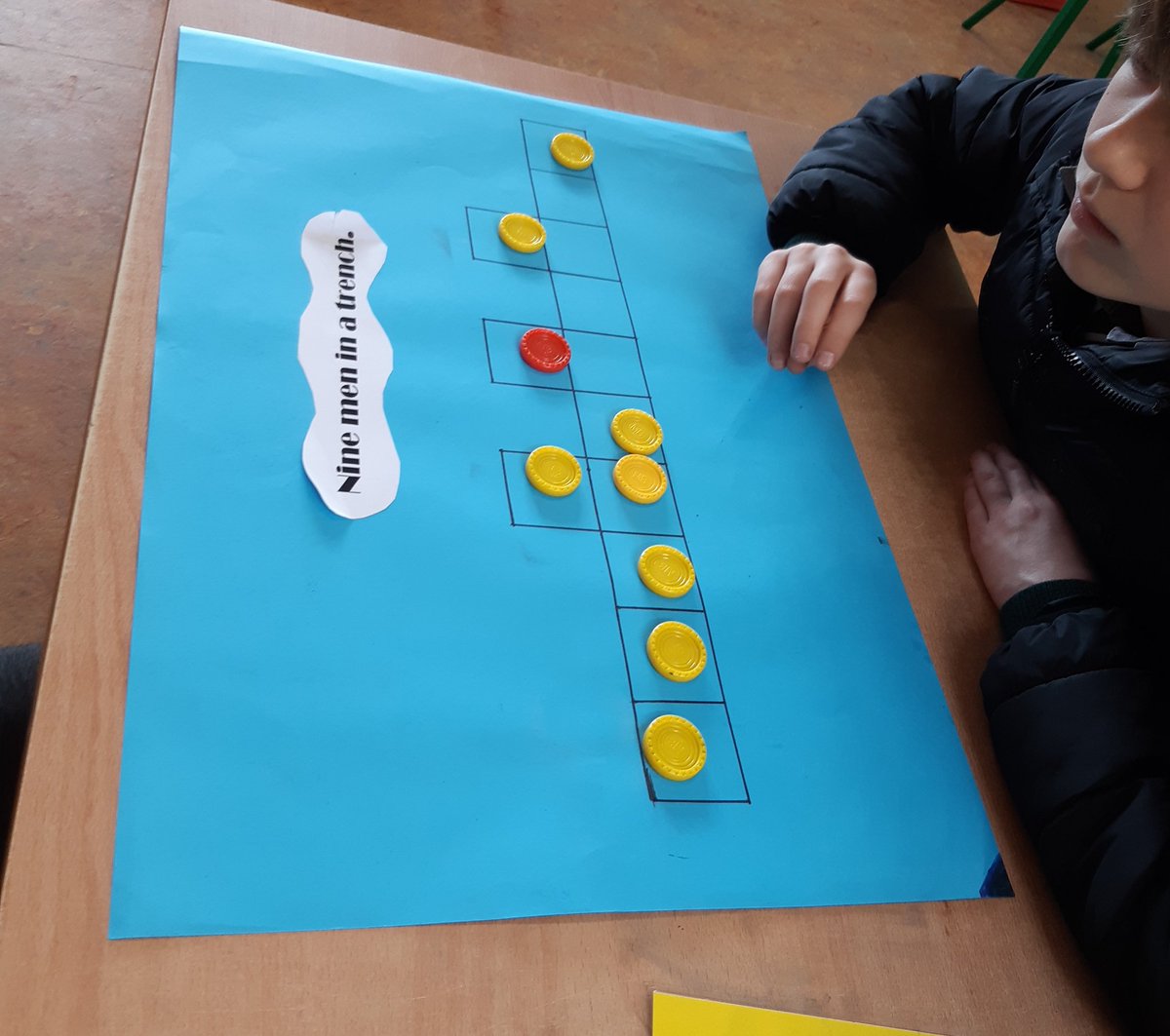 AgSpraoiLeSumai's tweet photo. Some more guests this morning from @FriaryCollege trying out @mathsweek #MathsFair https://t.co/oQDMDuI3Tj