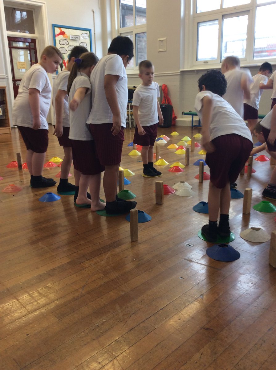 ABCPschool's tweet photo. #Class3J taking part in confidence academy @ChrisWalker207 https://t.co/LBLflwOp3o