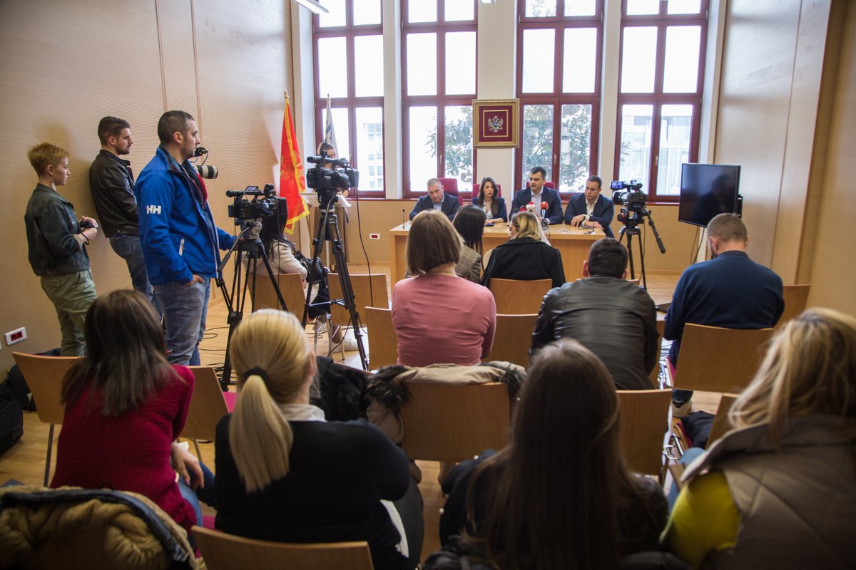 📣  Građani Podgorice od danas imaju mogućnost da uz pomoć aplikacije "Kasper" prijave nelegalno odložen otpad na javnim površinama i budu obaviješteni kada nadležne službe očiste lokaciju koju su prijavili. 🎯 
Zajedno stvaramo #SvijetNovihMogucnosti 🌎